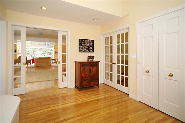 21 Autumn Road Weston, MA 02493 - Photo 2 of 12