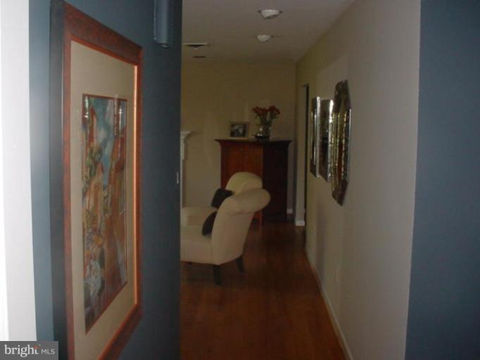 7525 Salem Road Falls Church, VA 22043 - Photo 14 of 30 Hallway