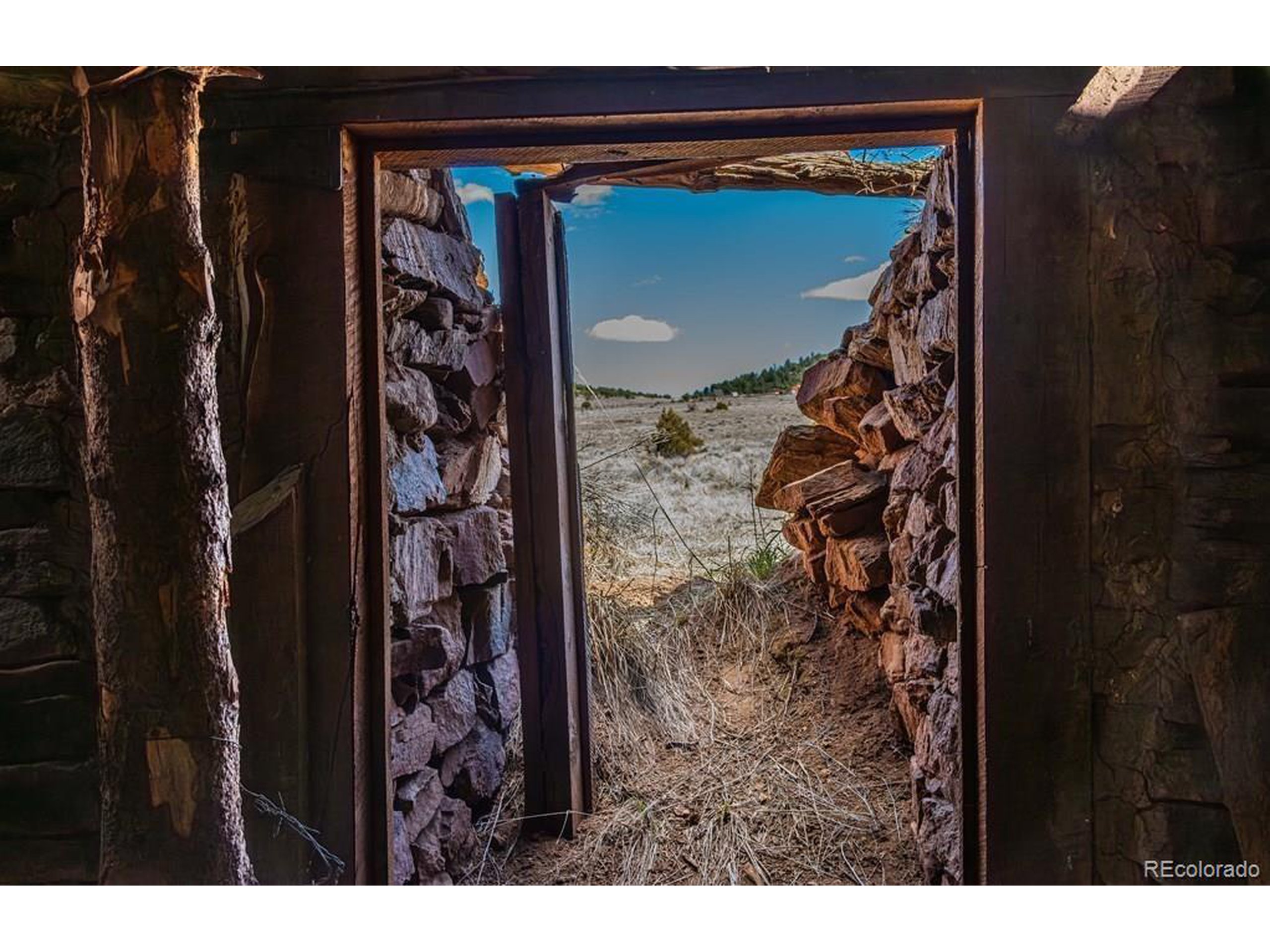 36 Marcey Road Westcliffe, CO 81252 - Photo 10 of 25 a view of entryway