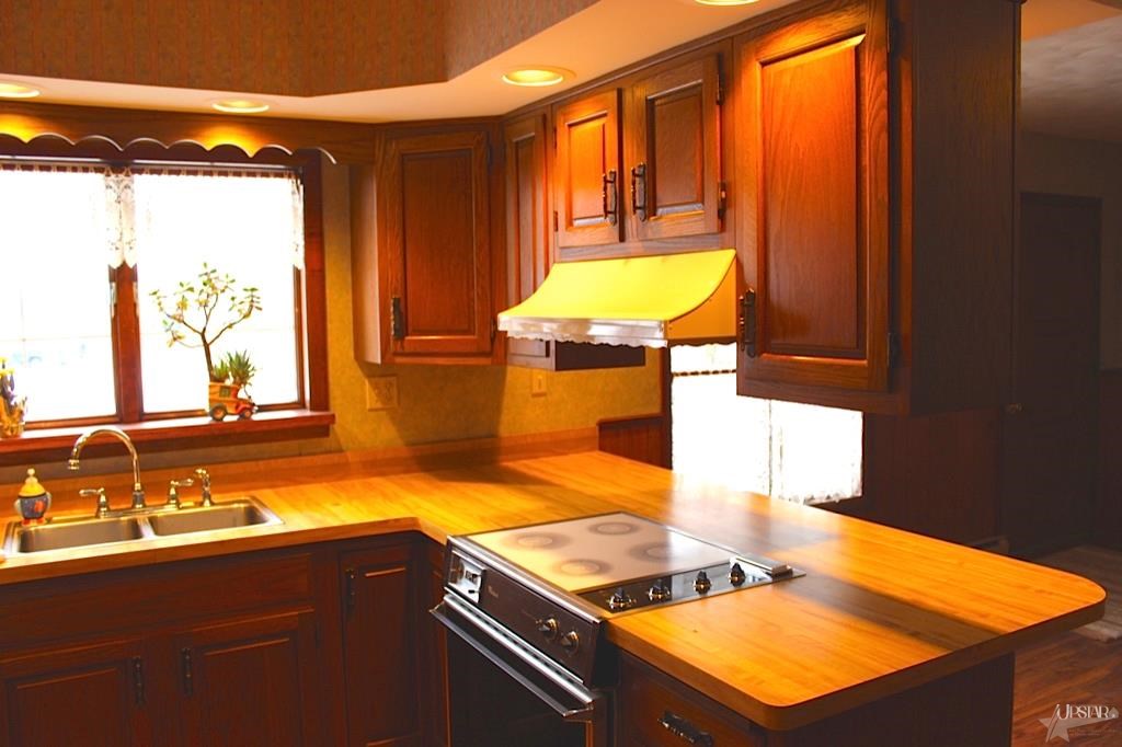 54950 Pear Road South Bend, IN 46628 - Photo 7 of 26