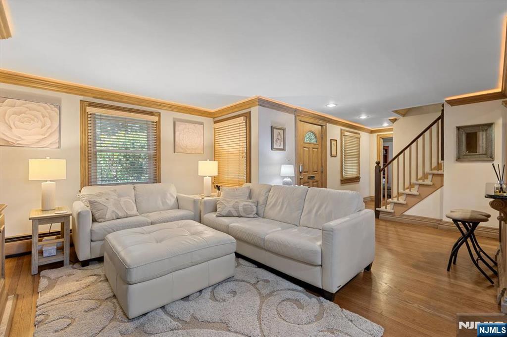 694 Sunset Road Teaneck, NJ 07666 - Photo 6 of 30