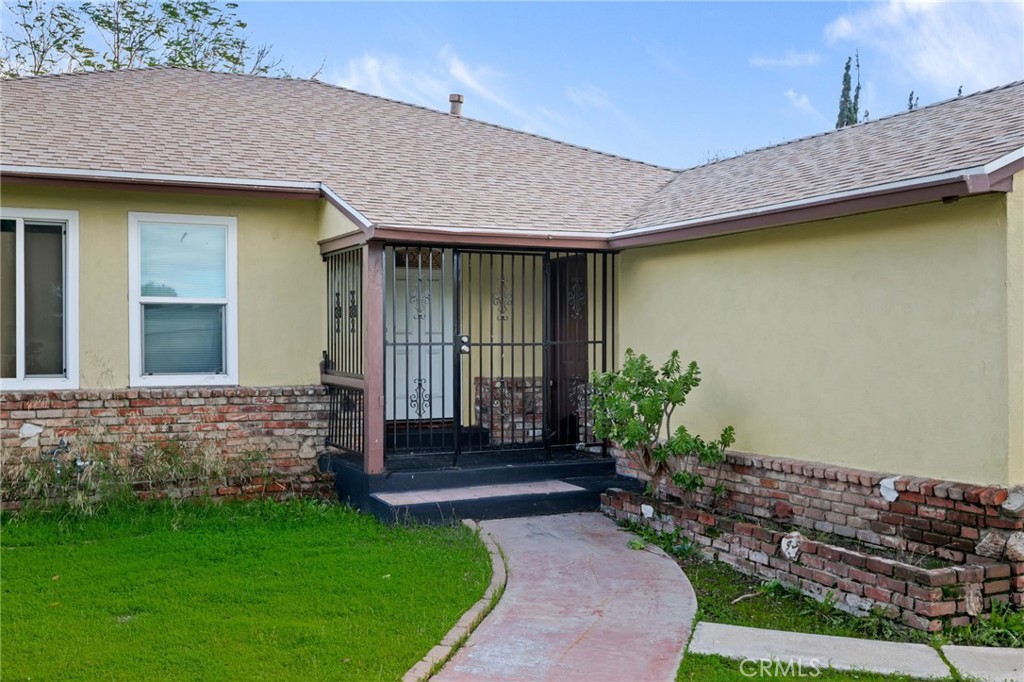 12418 Gain Street Pacoima, CA 91331 - Photo 2 of 25