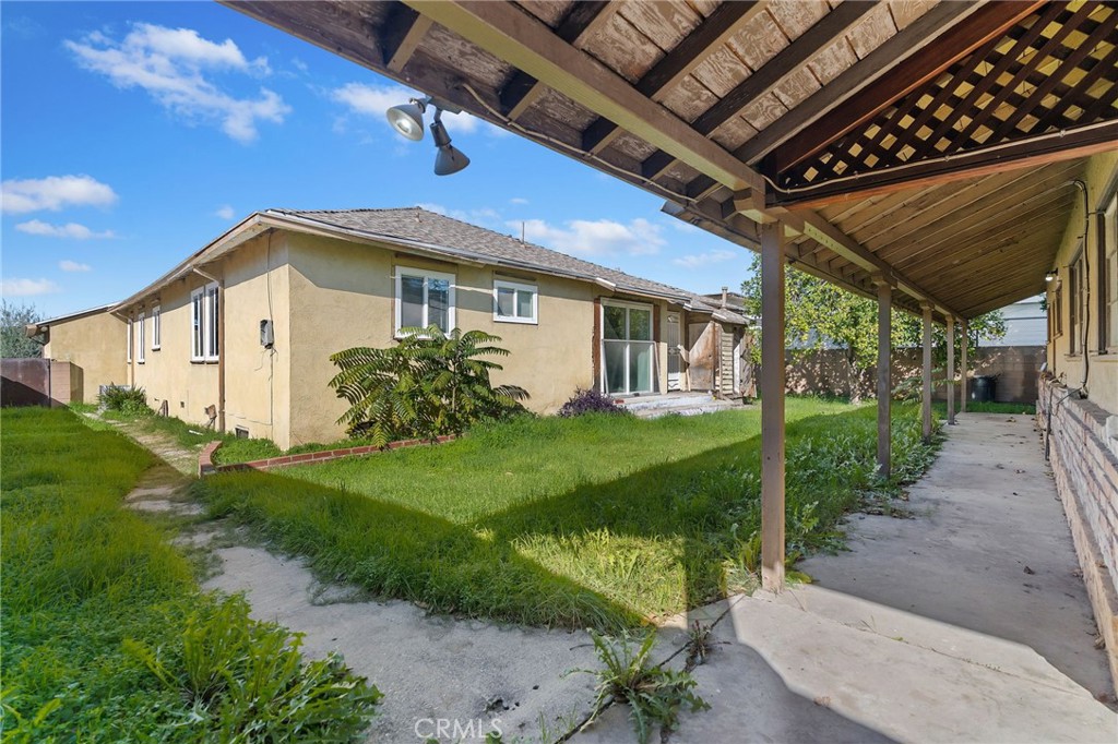 12418 Gain Street Pacoima, CA 91331 - Photo 3 of 25