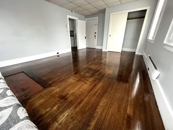 $1,600 | 2 Elm Street, Unit 4, Newmarket, NH 03857