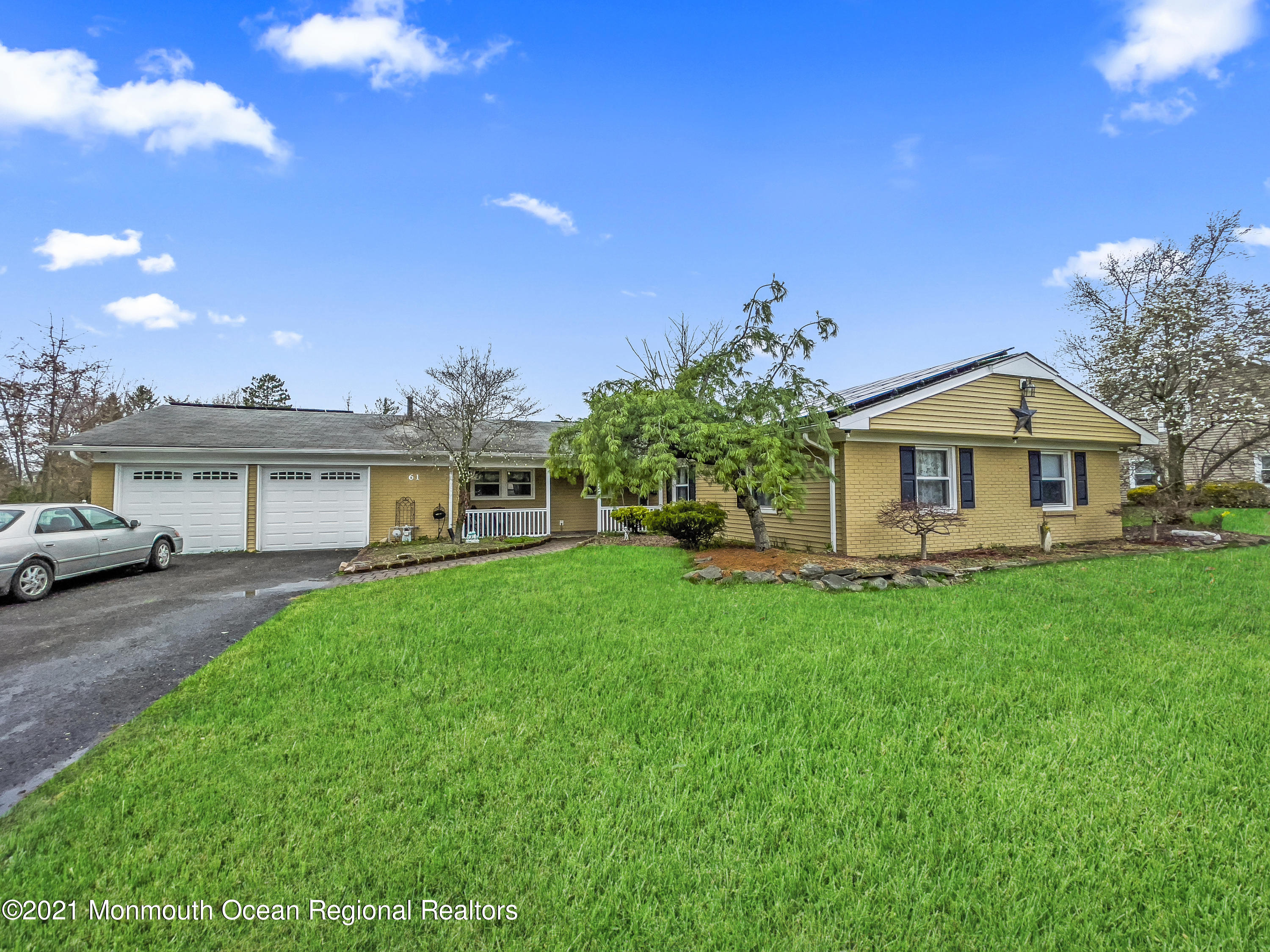 61 Stillwells Corner Road Freehold, NJ 07728 - Photo 1 of 20 61StillwellsConerRd-18