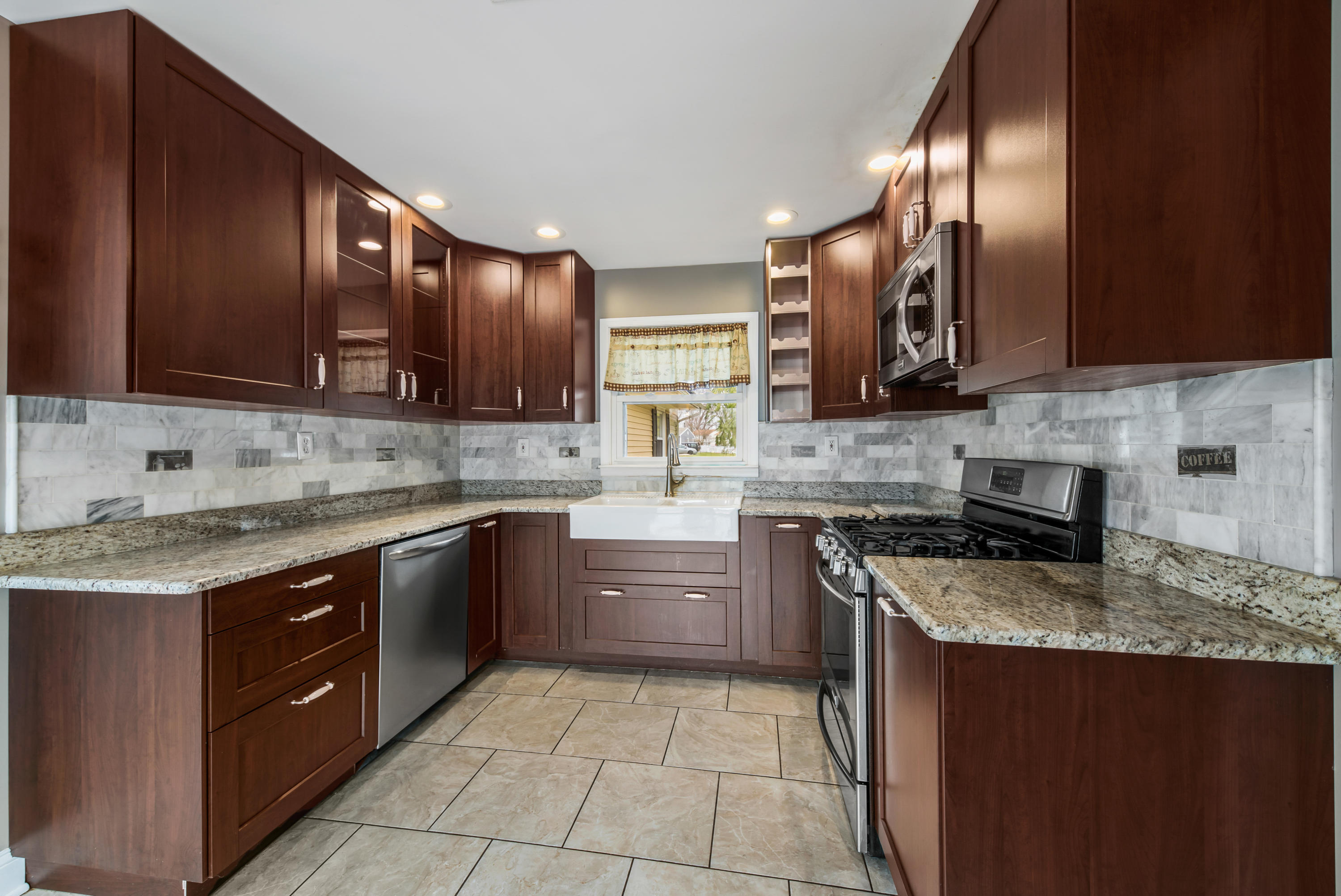 61 Stillwells Corner Road Freehold, NJ 07728 - Photo 11 of 20 61StillwellsConerRd-7