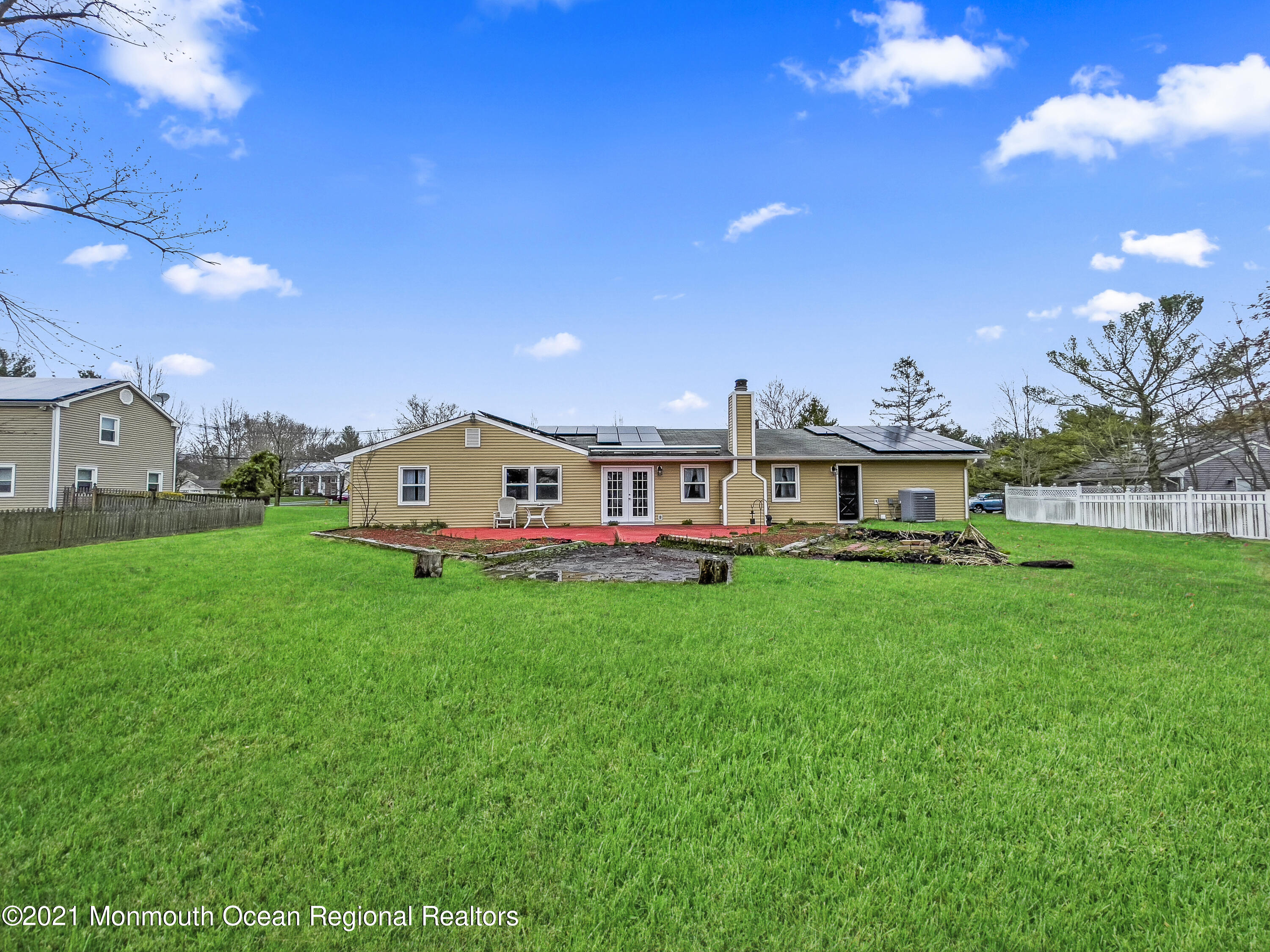 61 Stillwells Corner Road Freehold, NJ 07728 - Photo 3 of 20 61StillwellsConerRd-19