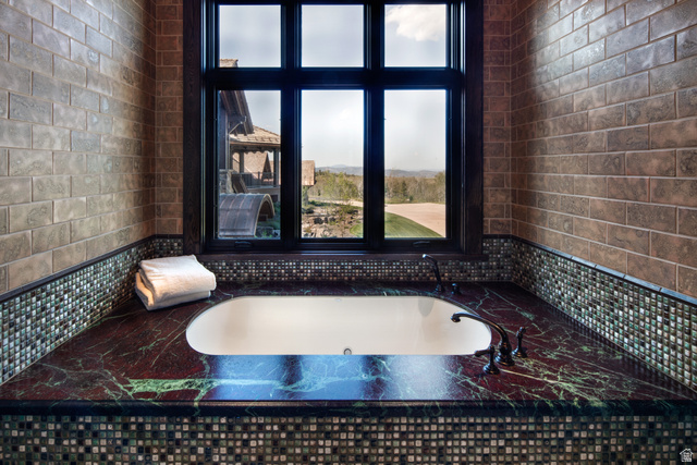 2322 North Westward Ho Road Heber City, UT 84036 - Photo 27 of 54 Full bathroom featuring a garden tub