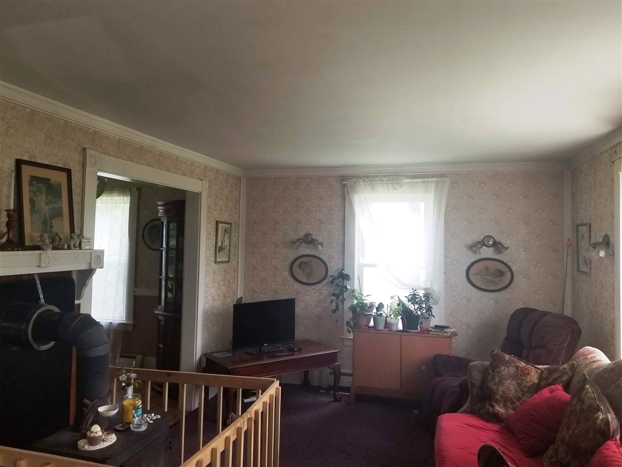 43 Washington Avenue Lunenburg, VT 05906 - Photo 5 of 22 Gallery Image 5