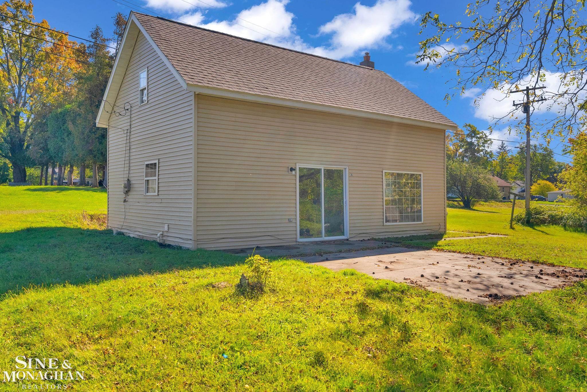 36 Arthur Street Carsonville, MI 48419 - Photo 4 of 38