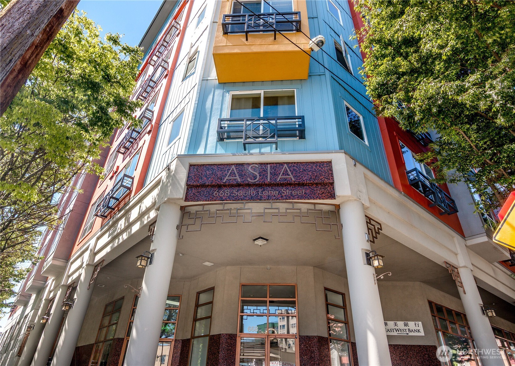 668 South Lane Street, Unit 314 Seattle, WA 98104 - Photo 4 of 29 Gallery Image 4