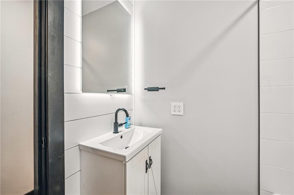 965 Rutledge Road Transfer, PA 16154 - Photo 33 of 50 Gallery Image 33