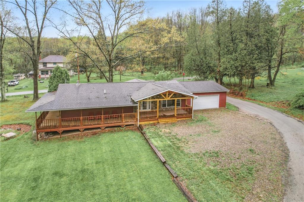 965 Rutledge Road Transfer, PA 16154 - Photo 4 of 50 Gravel drive & parking