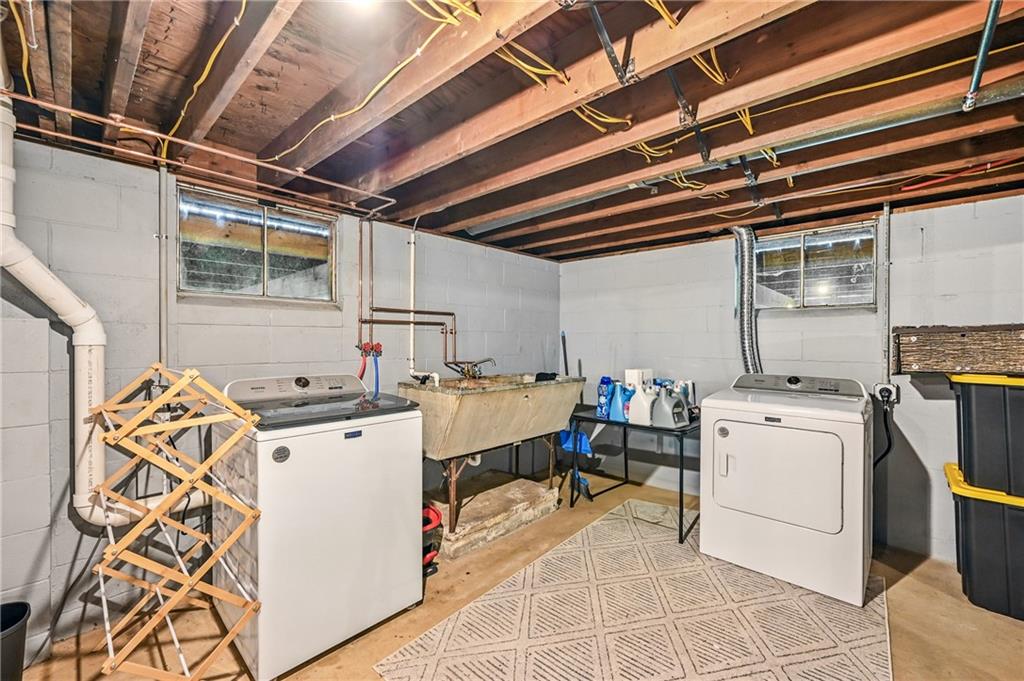 965 Rutledge Road Transfer, PA 16154 - Photo 42 of 50 basement laundryWasher/Dryer DO NOT STAY