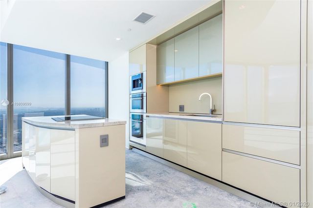 $2,140,000 | 18975 Collins Avenue, Unit 4604, Sunny Isles Beach, FL 33160