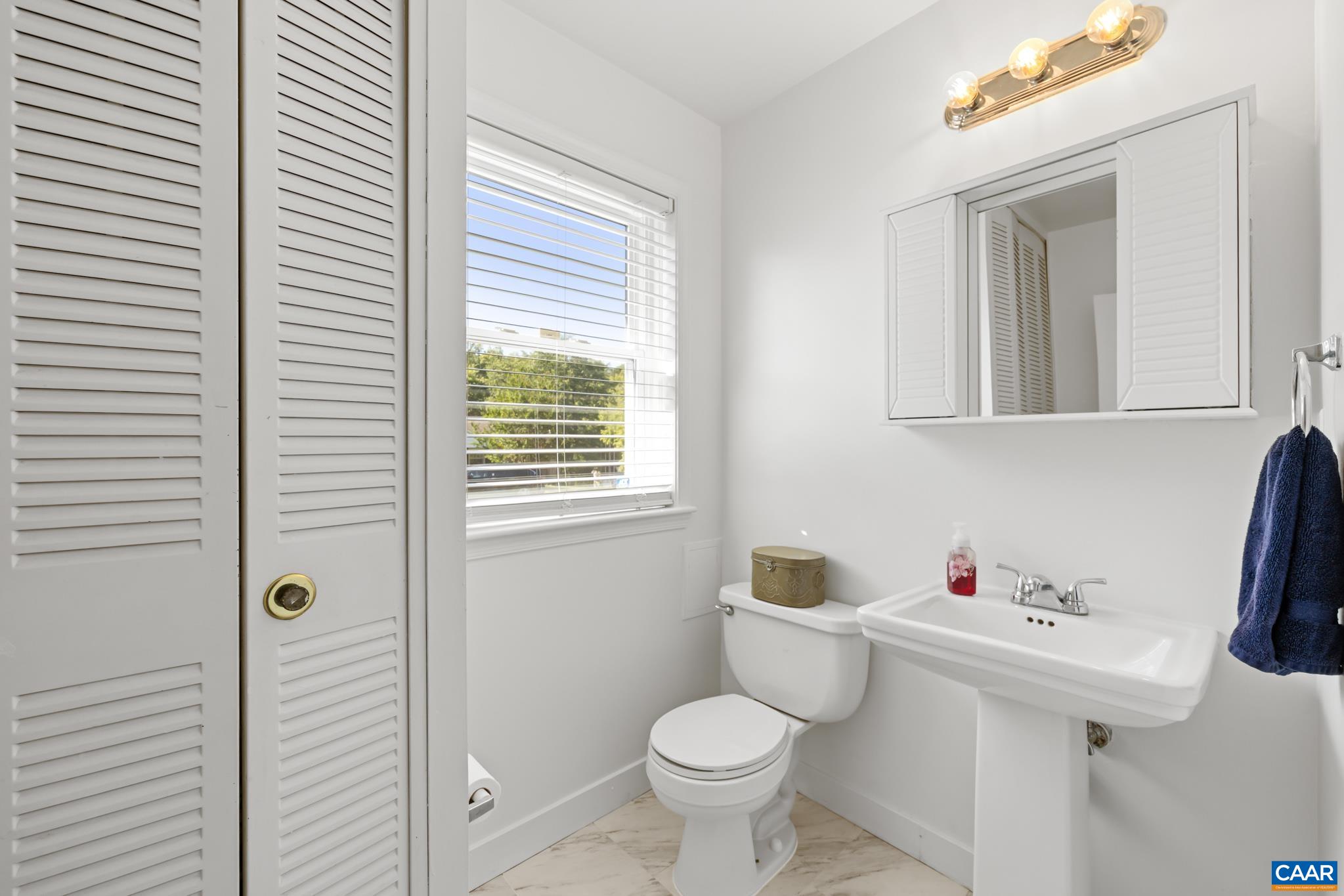 327 Brentwood Road Charlottesville, VA 22901 - Photo 27 of 44