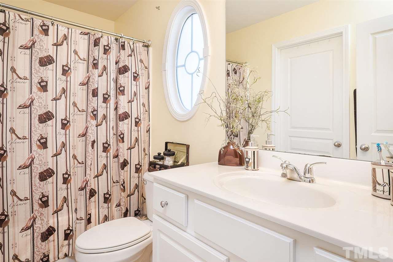 7896 Spungold Street Raleigh, NC 27617 - Photo 7 of 15 Gallery Image 7