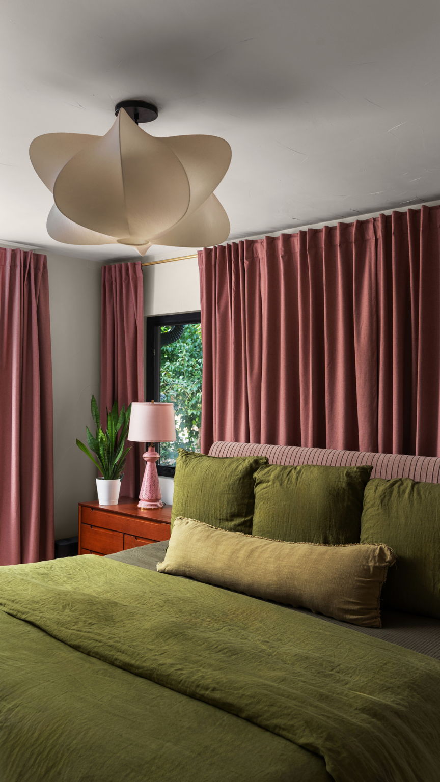 404 Whitetail Drive Manchaca, TX 78652 - Photo 14 of 33 Bedroom featuring a ceiling fan