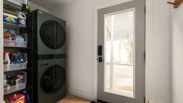 $745,000 | 404 Whitetail Drive, Manchaca, TX 78652