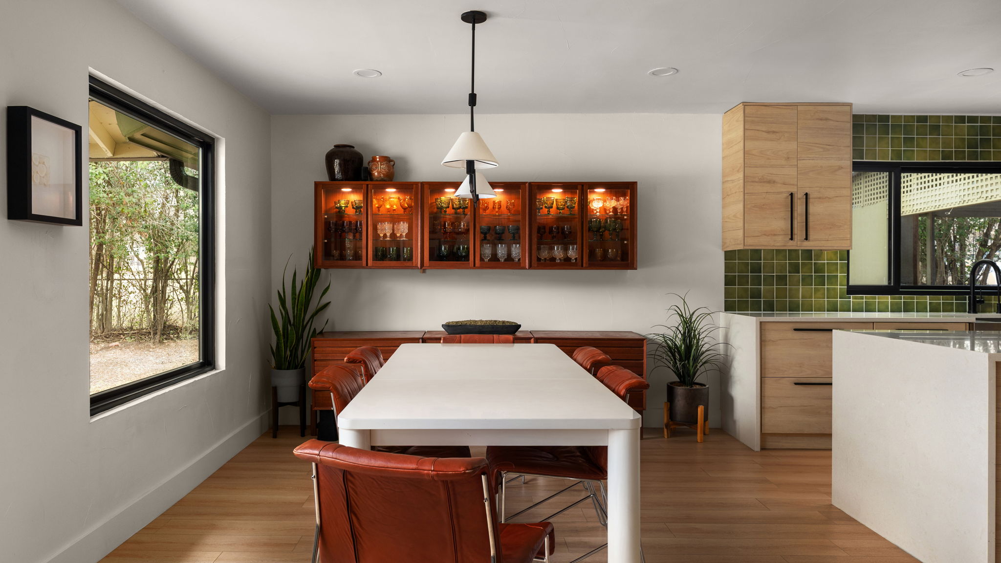 404 Whitetail Drive Manchaca, TX 78652 - Photo 4 of 33 Dining area with light wood-type flooring and recessed lighting
