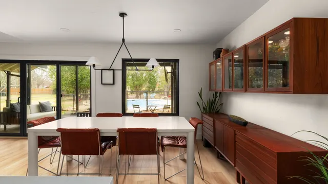 $745,000 | 404 Whitetail Drive, Manchaca, TX 78652