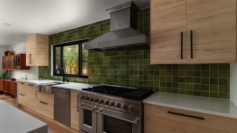 $745,000 | 404 Whitetail Drive, Manchaca, TX 78652