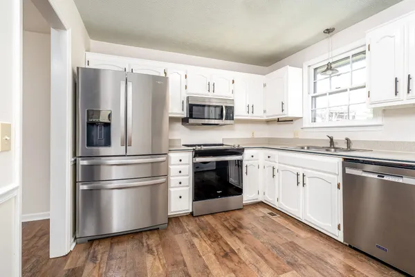 $2,000 | 164 Hillside Drive, Hendersonville, TN 37075
