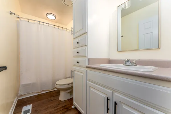 $2,000 | 164 Hillside Drive, Hendersonville, TN 37075