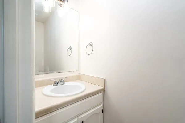 $2,000 | 164 Hillside Drive, Hendersonville, TN 37075