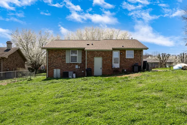 $2,000 | 164 Hillside Drive, Hendersonville, TN 37075