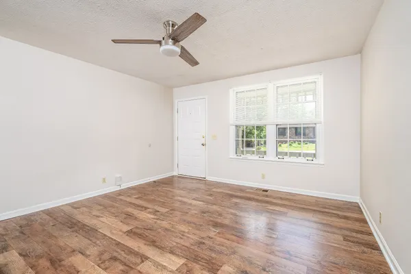 $2,000 | 164 Hillside Drive, Hendersonville, TN 37075