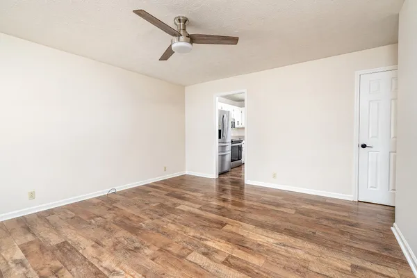 $2,000 | 164 Hillside Drive, Hendersonville, TN 37075