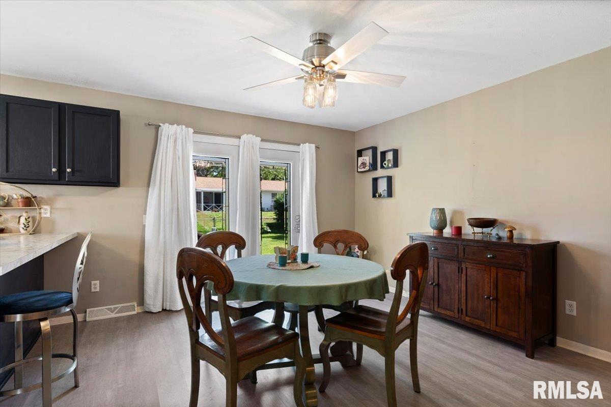 412 Armor Road Springfield, IL 62704 - Photo 12 of 31