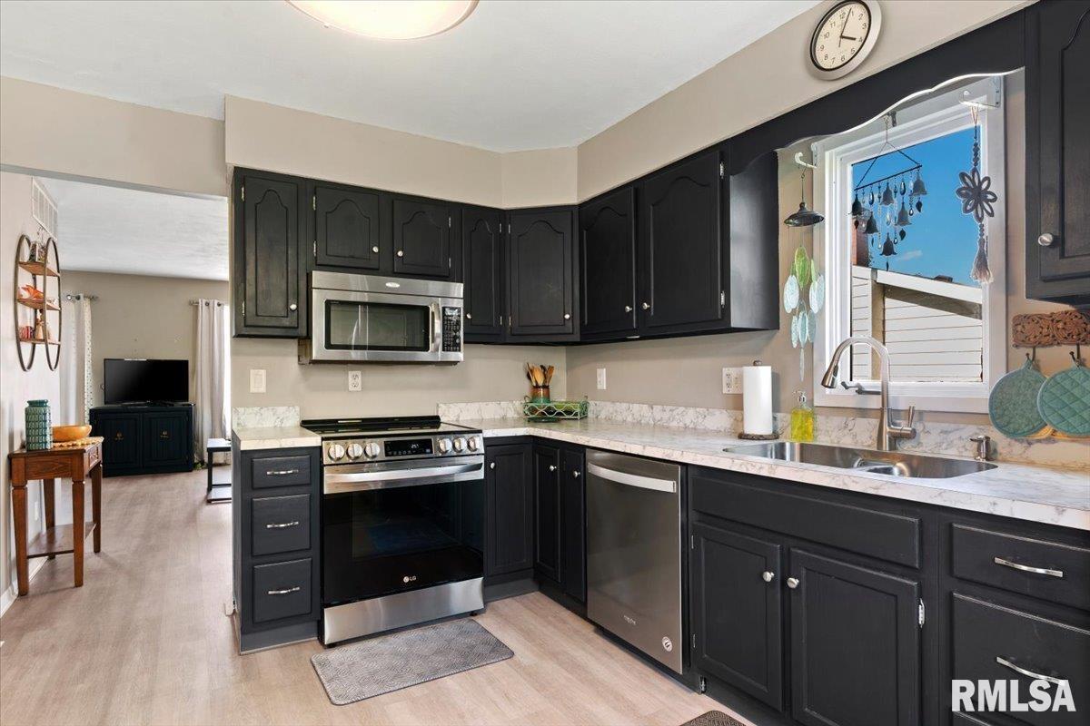 412 Armor Road Springfield, IL 62704 - Photo 15 of 31