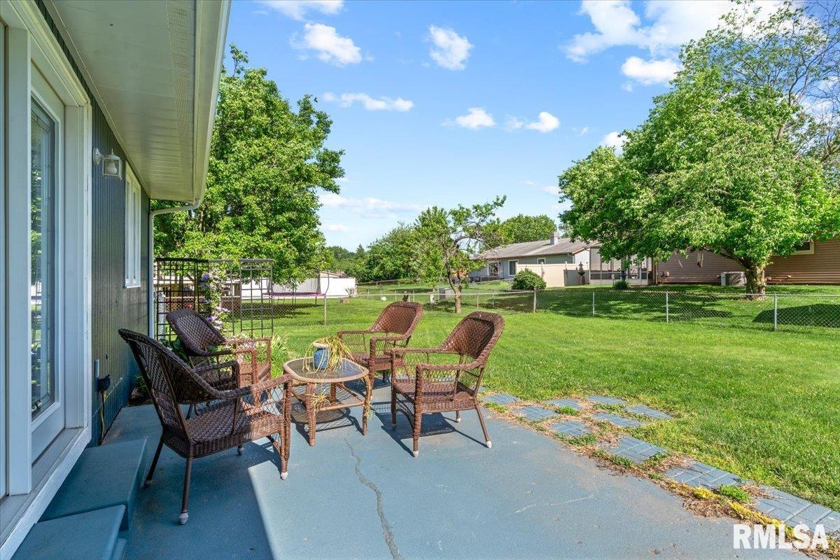 412 Armor Road Springfield, IL 62704 - Photo 28 of 31