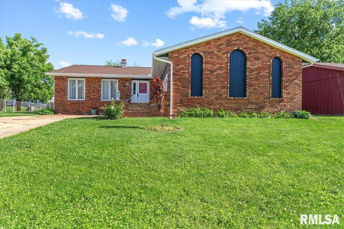 412 Armor Road Springfield, IL 62704 - Photo 4 of 31