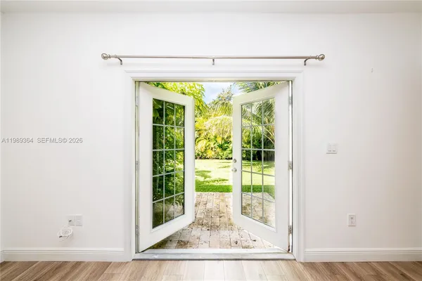 $3,690,000 | 4160 Bay Point Road, Miami, FL 33137