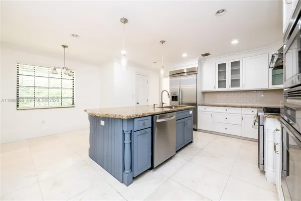 $3,690,000 | 4160 Bay Point Road, Miami, FL 33137