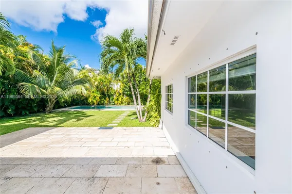 $3,690,000 | 4160 Bay Point Road, Miami, FL 33137