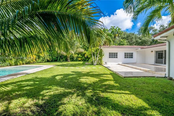 $3,690,000 | 4160 Bay Point Road, Miami, FL 33137
