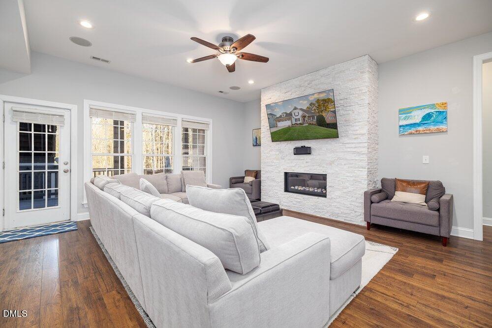 8116 Ortin Lane Raleigh, NC 27612 - Photo 24 of 55 033_031_8116-ortin-ln-28_722_181