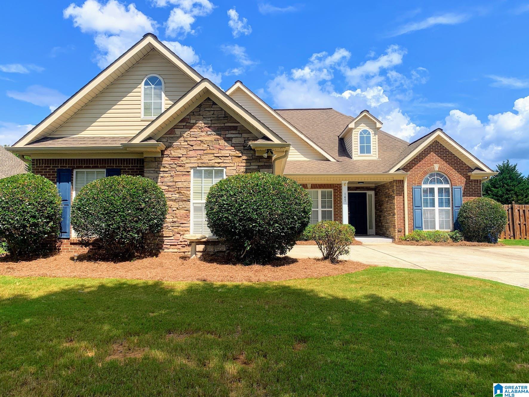 147 Silverstone Lane Alabaster, AL 35007 - Photo 1 of 21