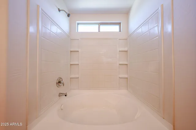 $2,300 | 5318 West Maldonado Road, Laveen, AZ 85339