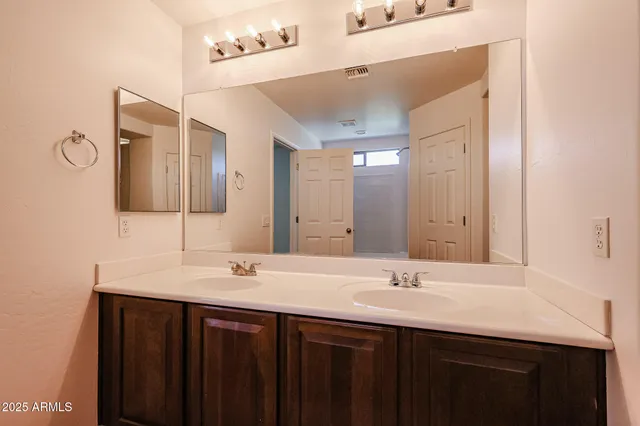 $2,300 | 5318 West Maldonado Road, Laveen, AZ 85339