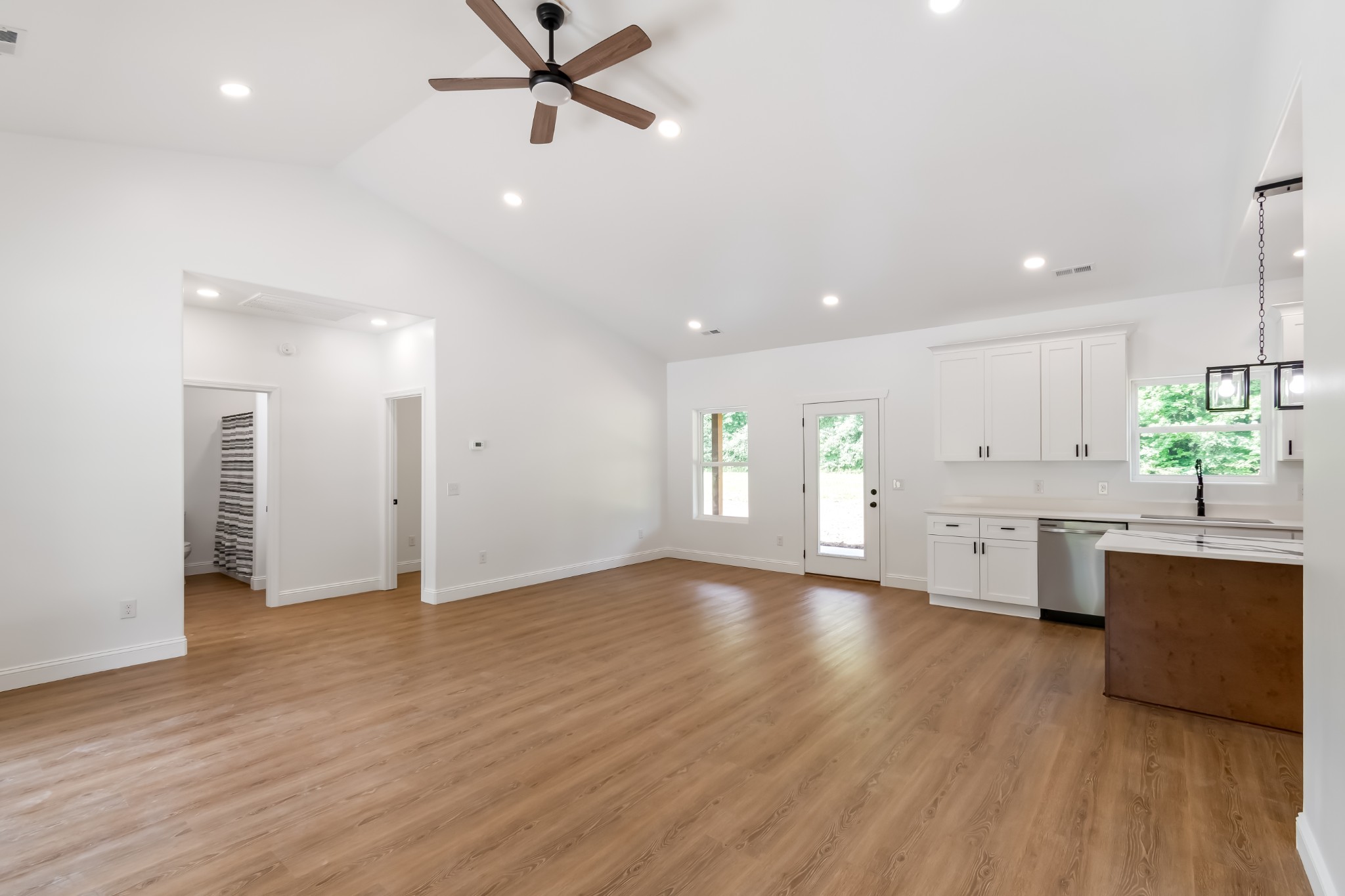 2757 Lick Creek Road Linden, TN 37096 - Photo 11 of 49