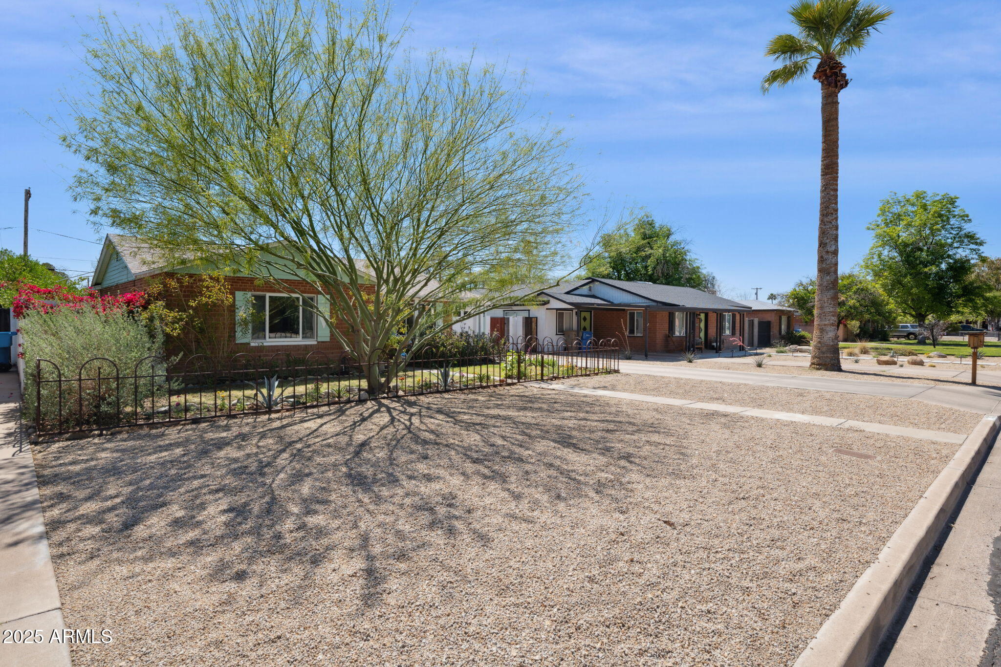 2921 East Cheery Lynn Road Phoenix, AZ 85016 - Photo 2 of 34 Front
