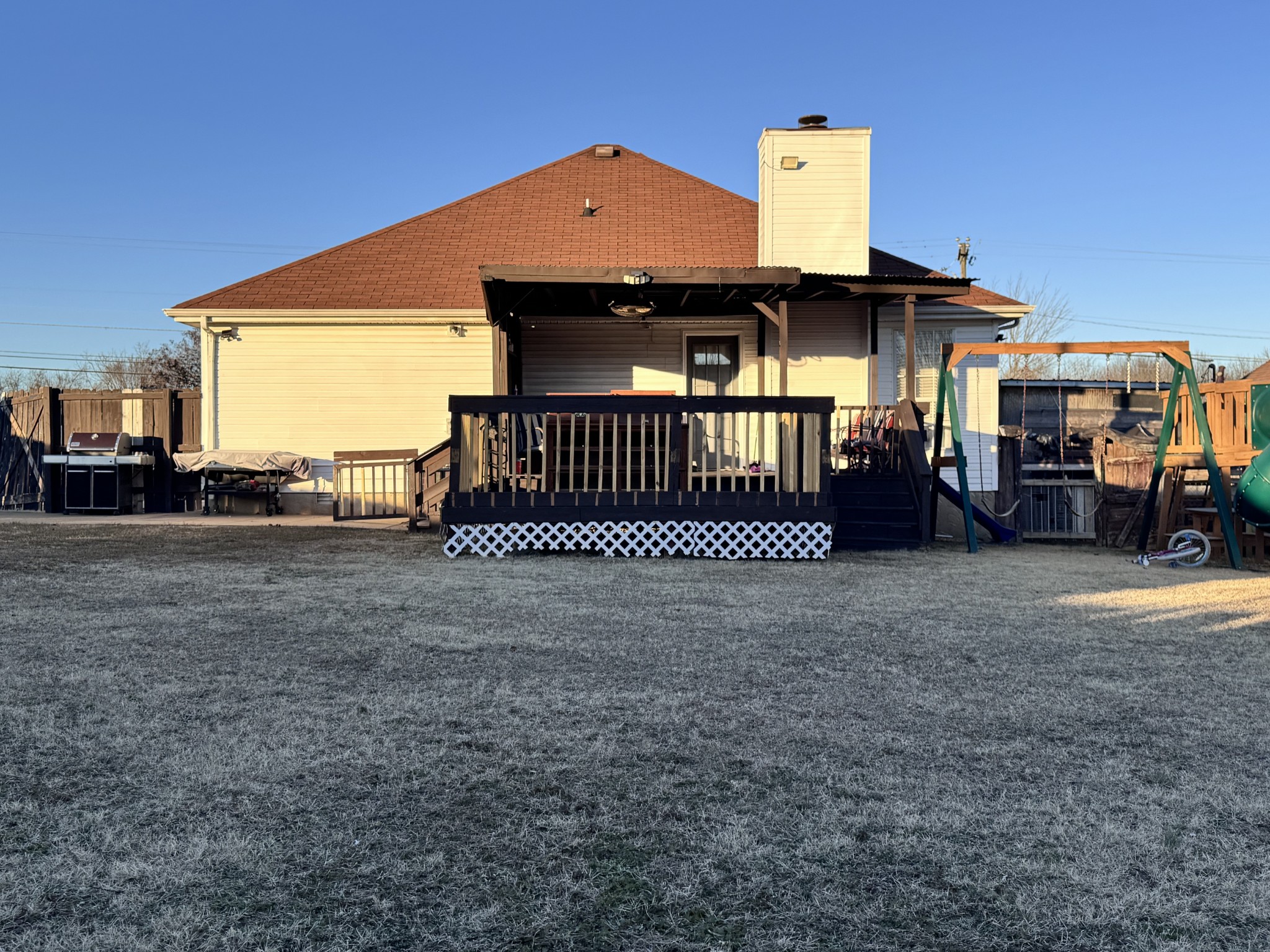 589 Hollandale Road La Vergne, TN 37086 - Photo 25 of 27 a front view of a house with a garden