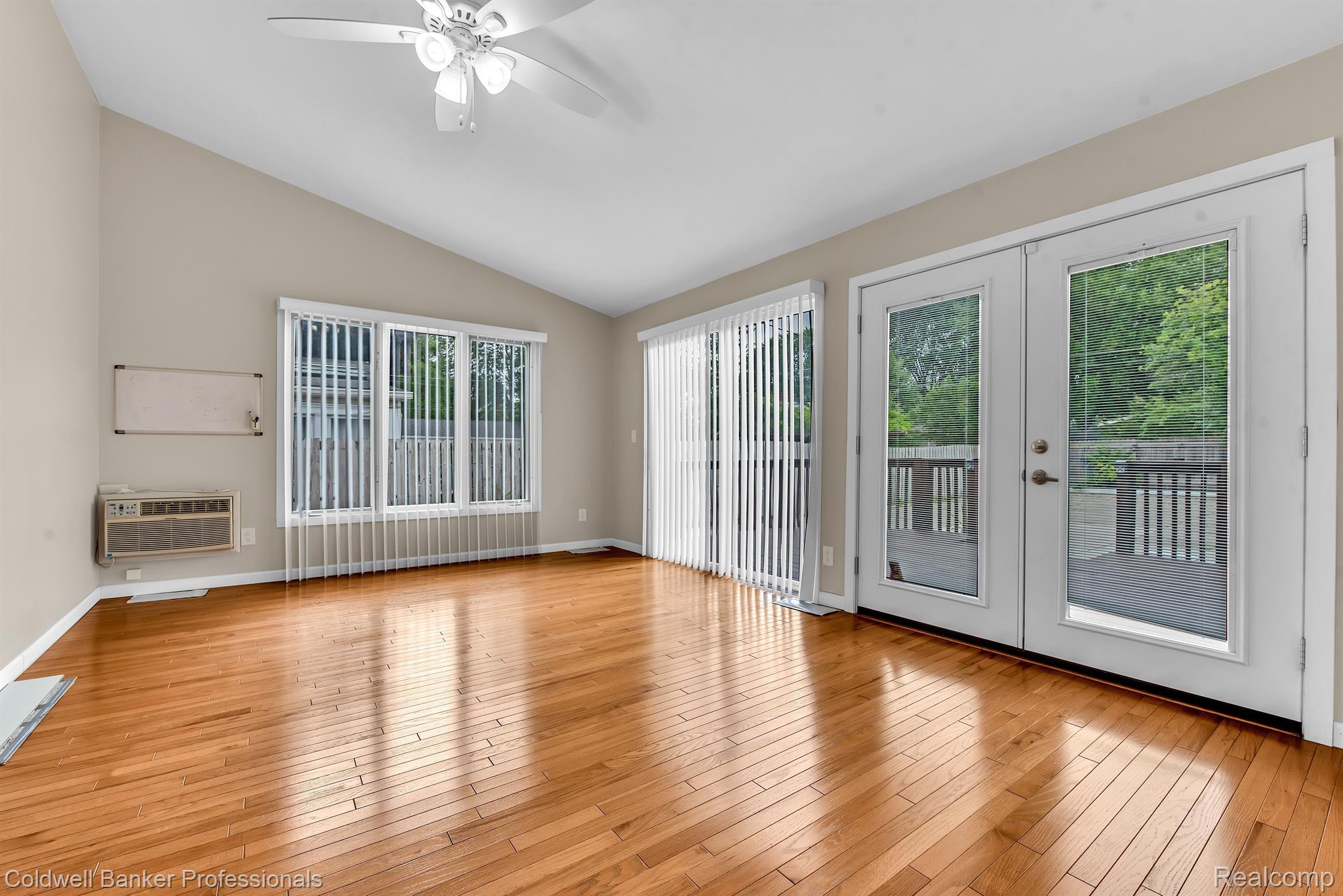883 Neff Road Grosse Pointe, MI 48230 - Photo 9 of 26 Gallery Image 9