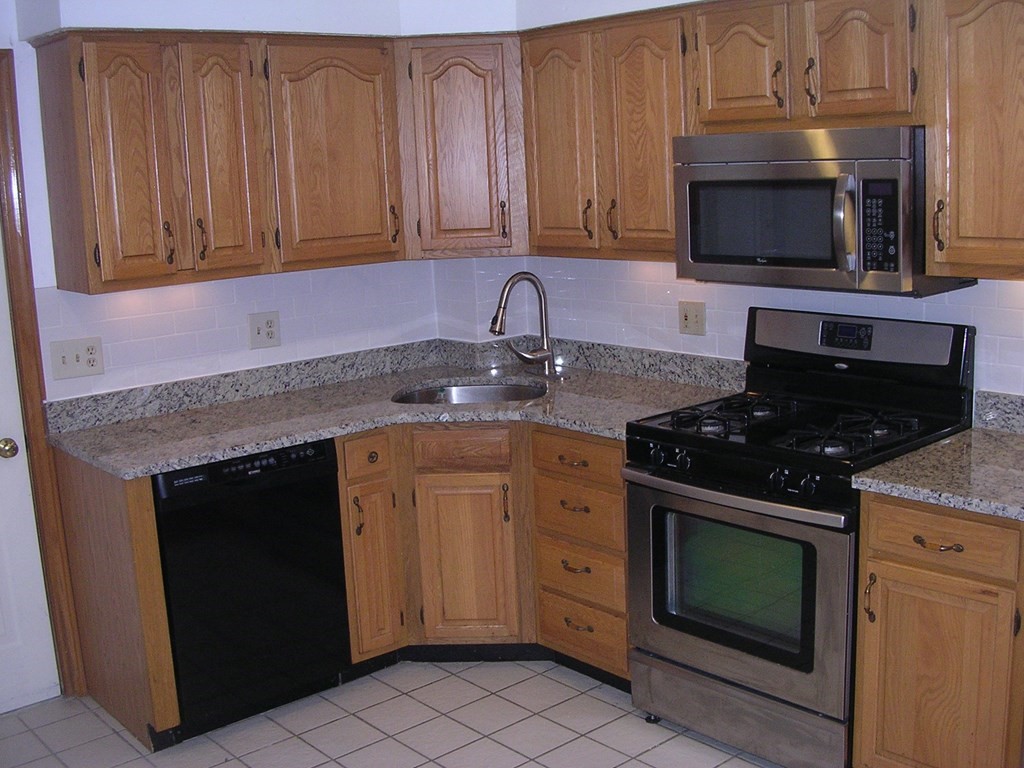 35 Merrymount Road, Unit 14 Quincy, MA 02169 - Photo 4 of 24 Gallery Image 4