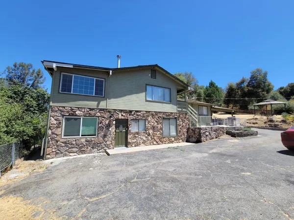 $625,000 | 50689 Critter Creek Lane, Oakhurst, CA 93644